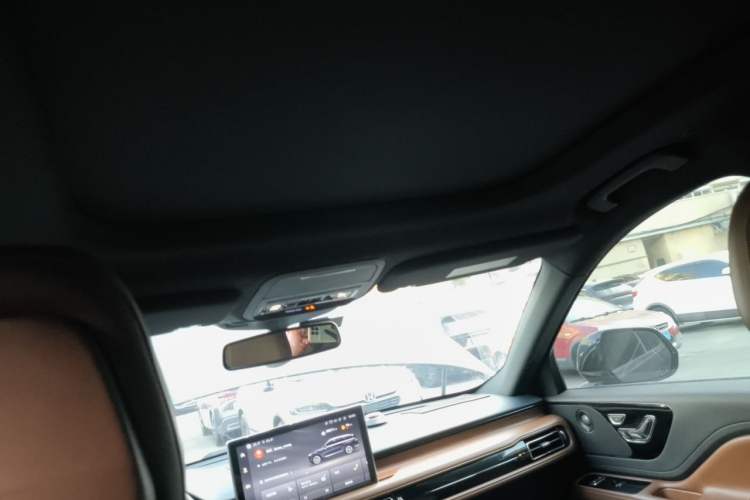 Used Lincoln Aviator 2021 3.0T V6 Four-Wheel Drive Zunya Edition Headliner