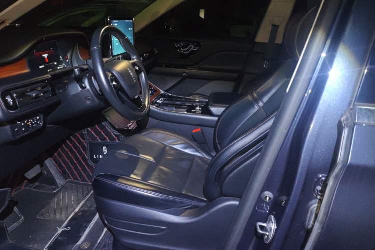 Used Lincoln Aviator 2021 3.0T V6 Four-Wheel Drive Luxury Edition Left Front Seat