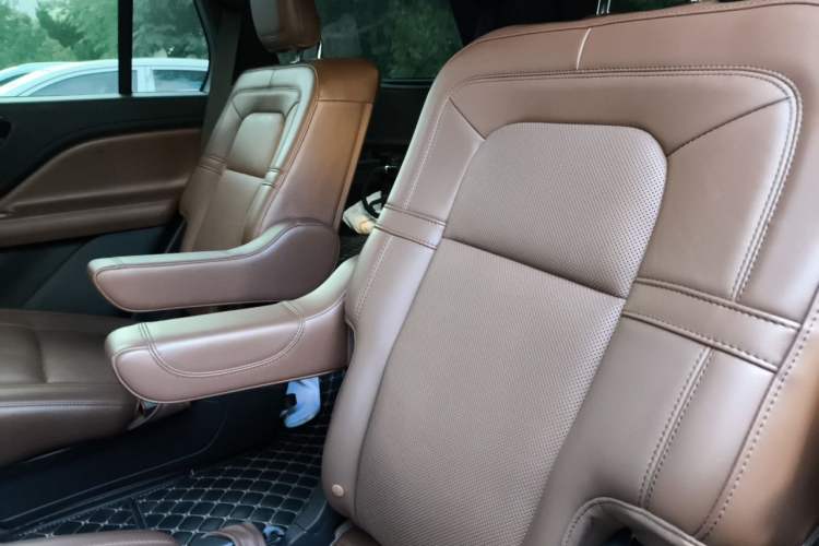 Used Lincoln Aviator 2021 3.0T V6 Four-Wheel Drive Zunya Edition Left Rear Seat
