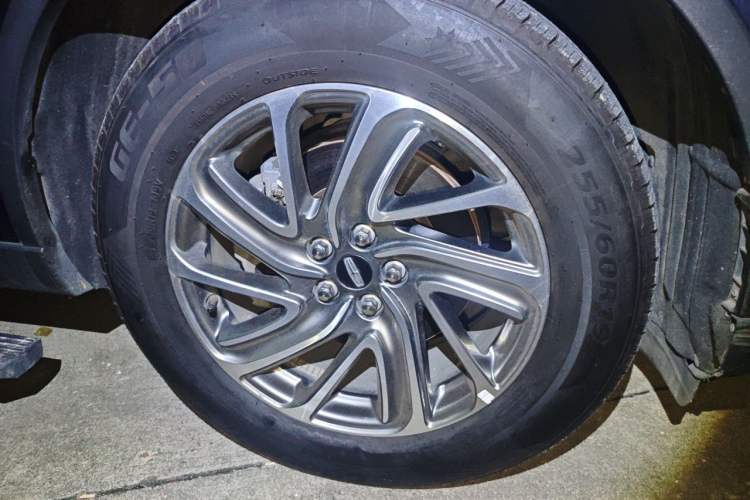 Used Lincoln Aviator 2021 3.0T V6 Four-Wheel Drive Luxury Edition Right Front Wheel Hub