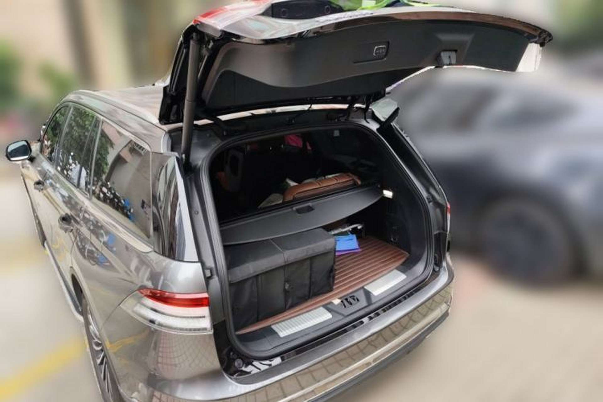 Used Lincoln Aviator 2021 3.0T V6 Four-Wheel Drive Zunya Edition Trunk