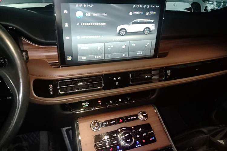 Used Lincoln Aviator 2021 3.0T V6 Four-Wheel Drive Zunya Edition Audio And AC Panel