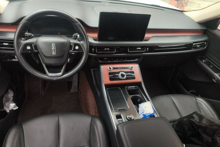 Used Lincoln Aviator 2021 3.0T V6 Four-Wheel Drive Luxury Edition Center Console