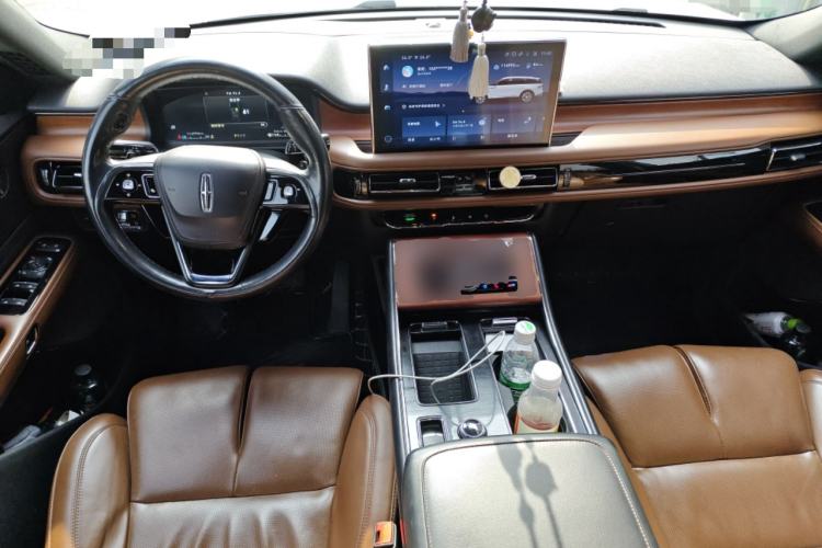 Used Lincoln Aviator 2021 3.0T V6 Four-Wheel Drive Zunya Edition Center Console