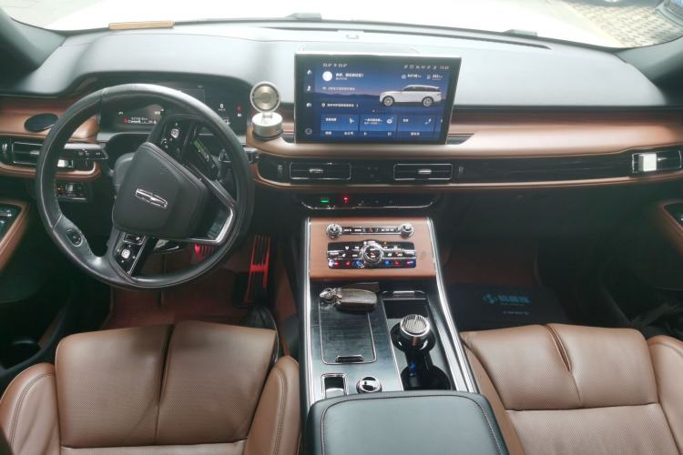Used Lincoln Aviator 2021 3.0T V6 Four-Wheel Drive Zunya Edition Center Console