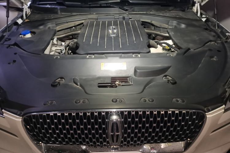 Used Lincoln Aviator 2021 3.0T V6 All-Wheel-Drive Executive Edition Engine Bay