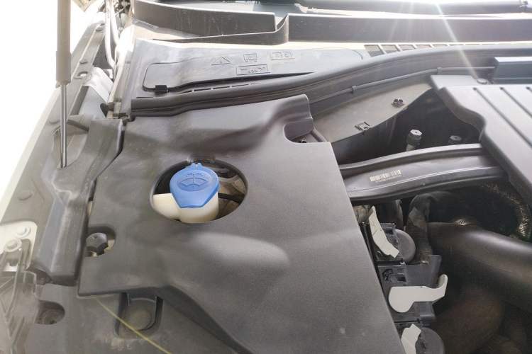 Used Lincoln Aviator 2021 3.0T V6 Four-Wheel Drive Luxury Edition Engine Bay Right