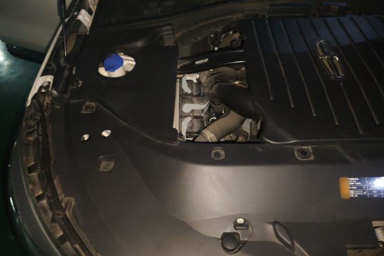 Used Lincoln Aviator 2021 3.0T V6 Four-Wheel Drive Luxury Edition Engine Bay Right