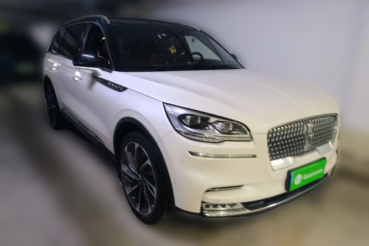 Used Lincoln Aviator 2021 3.0T V6 All-Wheel-Drive Executive Edition Exterior 2