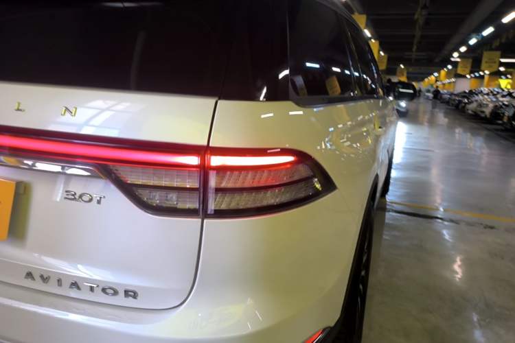 Used Lincoln Aviator 2021 3.0T V6 Four-Wheel Drive Zunya Edition Exterior 3