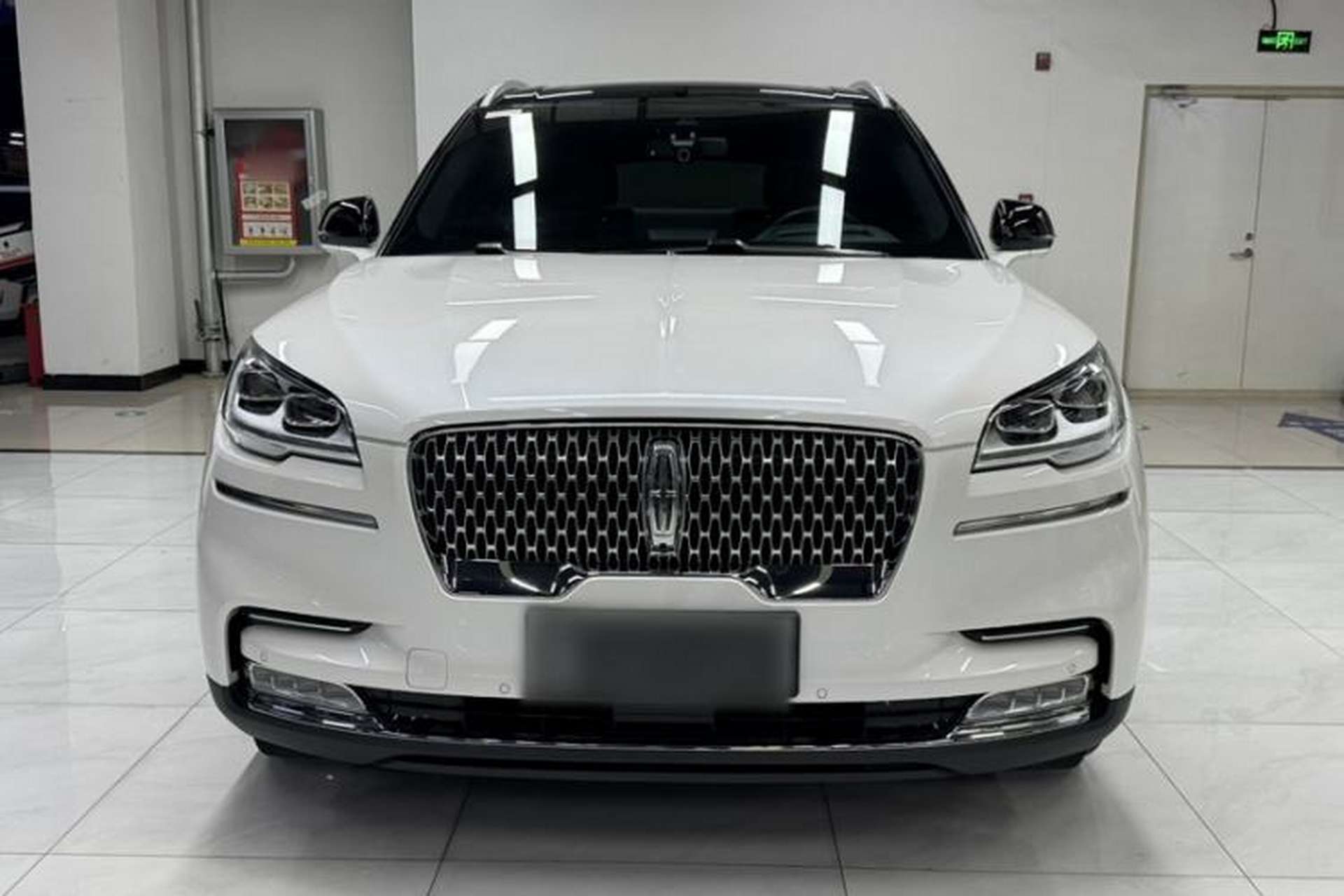 Used Lincoln Aviator 2021 3.0T V6 All-Wheel-Drive Executive Edition Exterior 5