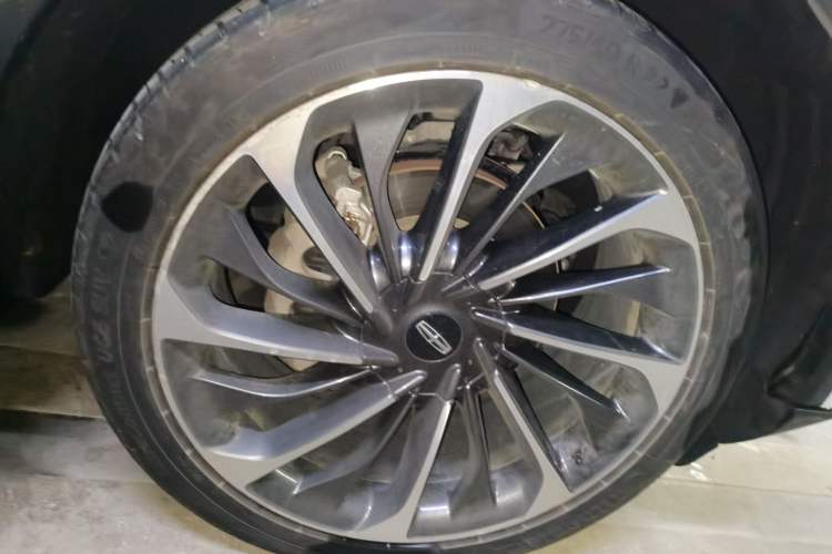 Used Lincoln Aviator 2021 3.0T V6 All-Wheel-Drive Executive Edition Exterior 7