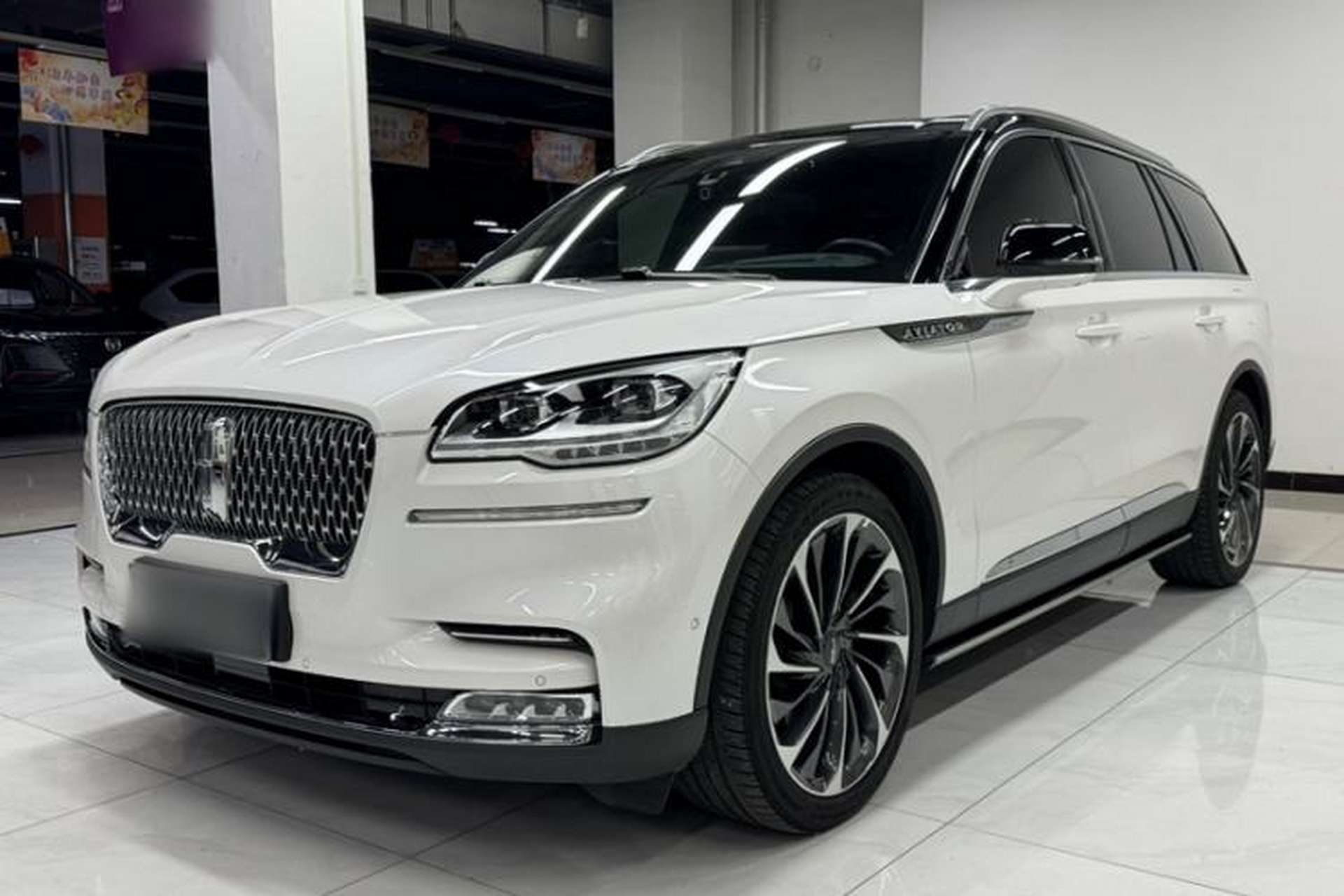Used Lincoln Aviator 2021 3.0T V6 All-Wheel-Drive Executive Edition Exterior 7