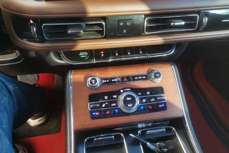 Used Lincoln Aviator 2021 3.0T V6 Four-Wheel Drive Zunya Edition Gear Lever