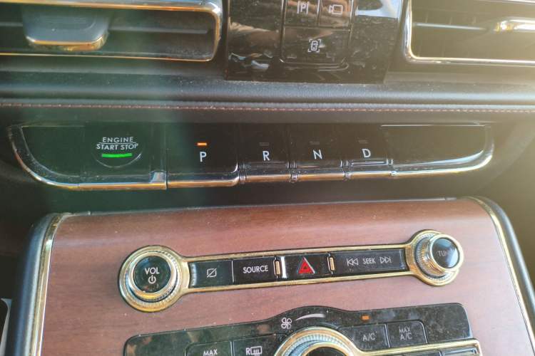 Used Lincoln Aviator 2021 3.0T V6 Four-Wheel Drive Luxury Edition Gear Lever