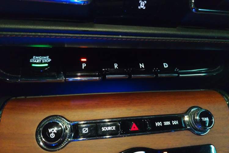 Used Lincoln Aviator 2021 3.0T V6 Four-Wheel Drive Luxury Edition Gear Lever