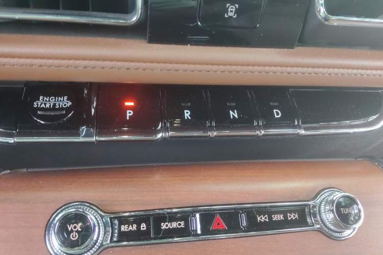 Used Lincoln Aviator 2021 3.0T V6 Four-Wheel Drive Zunya Edition Gear Lever