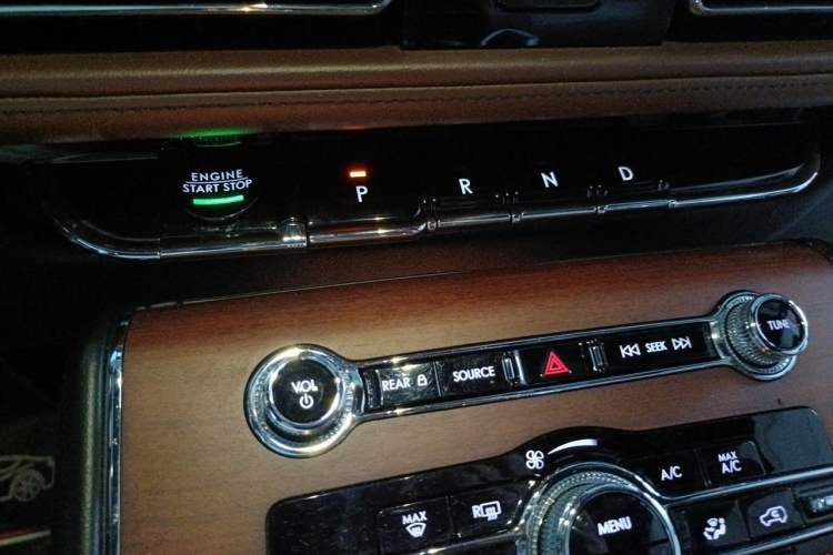 Used Lincoln Aviator 2021 3.0T V6 Four-Wheel Drive Zunya Edition Gear Lever