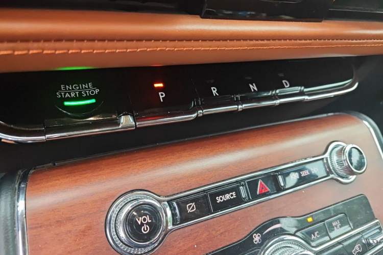 Used Lincoln Aviator 2021 3.0T V6 Four-Wheel Drive Luxury Edition Gear Lever