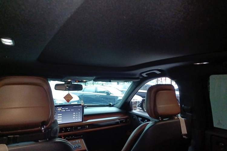 Used Lincoln Aviator 2021 3.0T V6 Four-Wheel Drive Zunya Edition Headliner