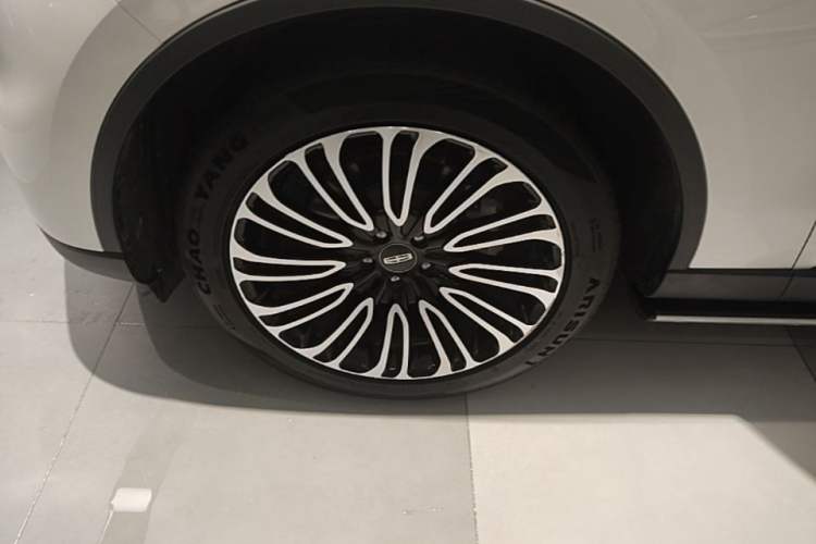 Used Lincoln Aviator 2021 3.0T V6 Four-Wheel Drive Zunya Edition Left Front Wheel Hub