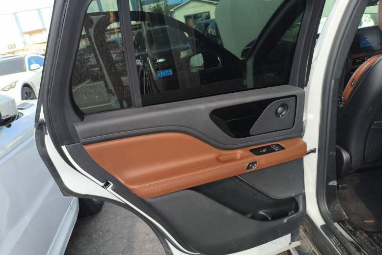 Used Lincoln Aviator 2021 3.0T V6 Four-Wheel Drive Zunya Edition Left Rear Door Interior