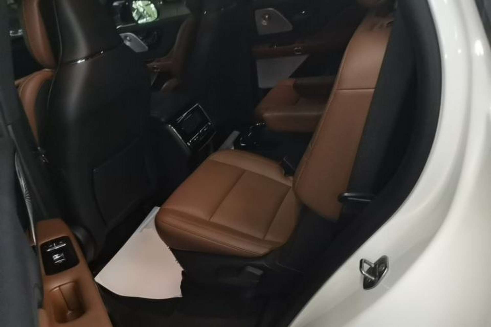 Used Lincoln Aviator 2021 3.0T V6 All-Wheel-Drive Executive Edition Left Rear Seat