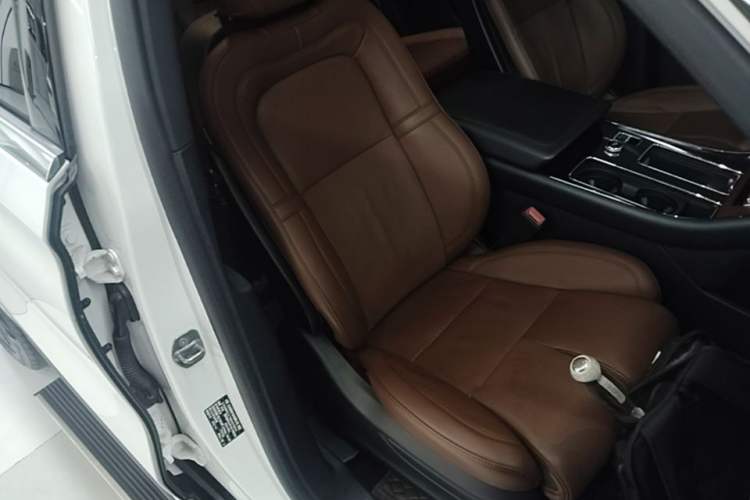 Used Lincoln Aviator 2021 3.0T V6 Four-Wheel Drive Zunya Edition Right Front Seat