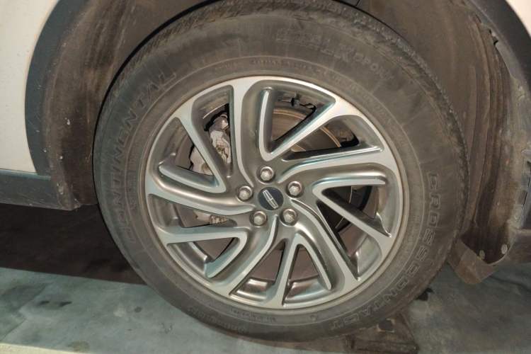 Used Lincoln Aviator 2021 3.0T V6 Four-Wheel Drive Luxury Edition Right Front Wheel Hub