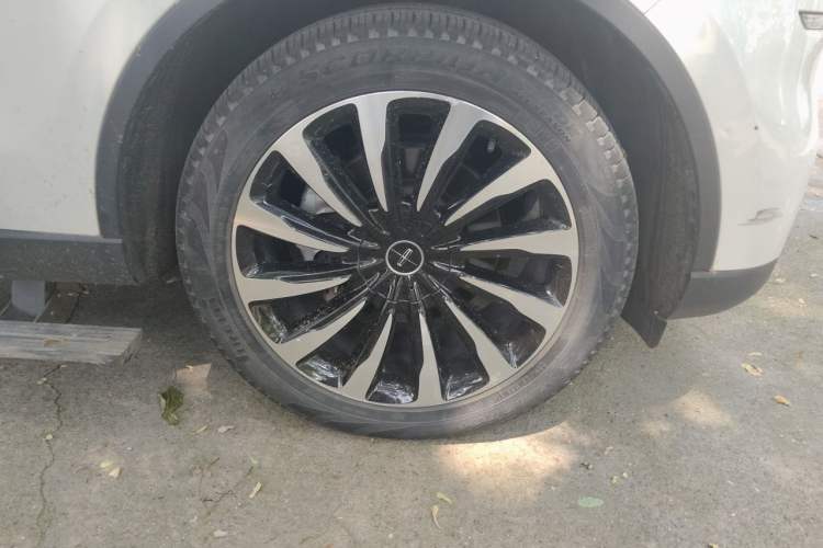 Used Lincoln Aviator 2021 3.0T V6 Four-Wheel Drive Zunya Edition Right Front Wheel Hub