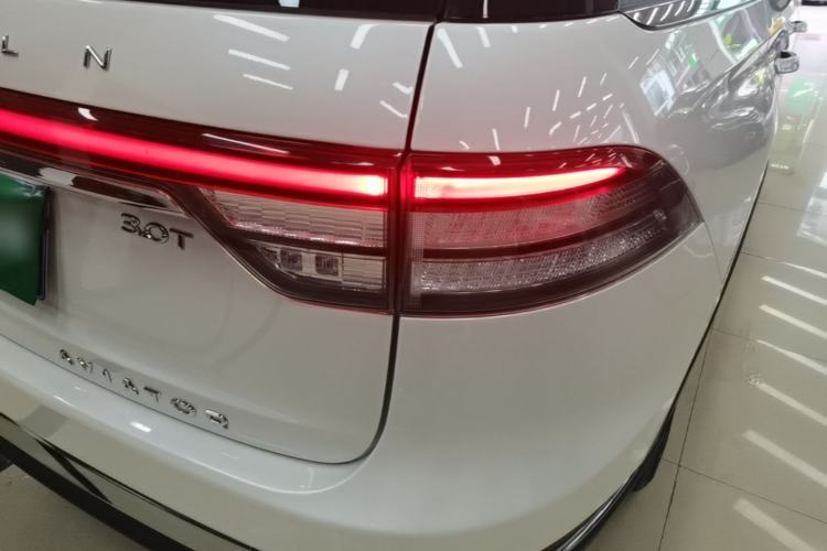 Used Lincoln Aviator 2021 3.0T V6 Four-Wheel Drive Luxury Edition Right Rear Taillight