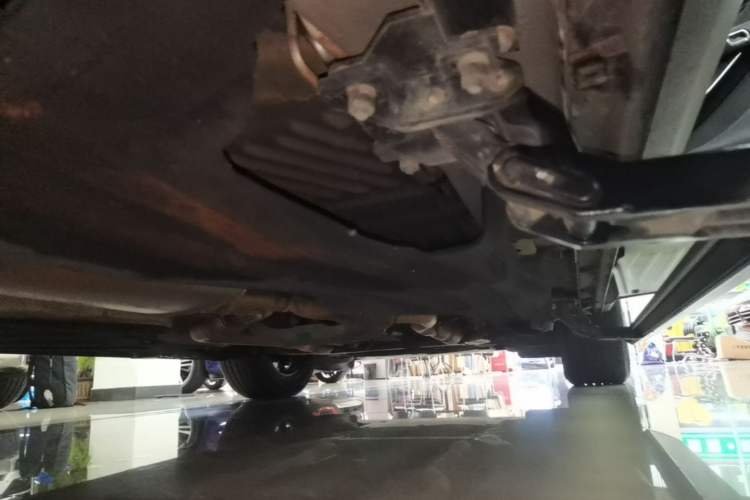 Used Lincoln Aviator 2021 3.0T V6 Four-Wheel Drive Luxury Edition Right Side Sill