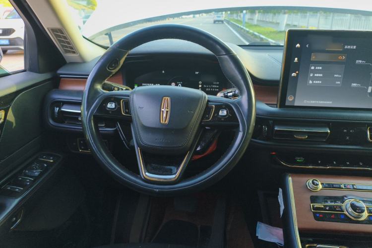 Used Lincoln Aviator 2021 3.0T V6 Four-Wheel Drive Luxury Edition Steering Wheel