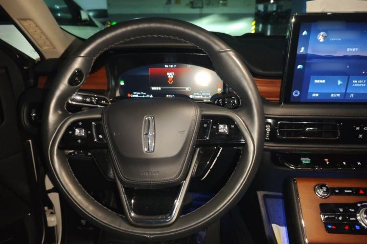 Used Lincoln Aviator 2021 3.0T V6 Four-Wheel Drive Luxury Edition Steering Wheel