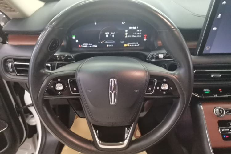 Used Lincoln Aviator 2021 3.0T V6 Four-Wheel Drive Luxury Edition Steering Wheel