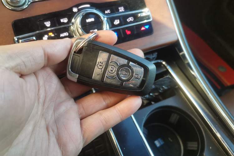 Used Lincoln Aviator 2021 3.0T V6 Four-Wheel Drive Zunya Edition Vehicle Key