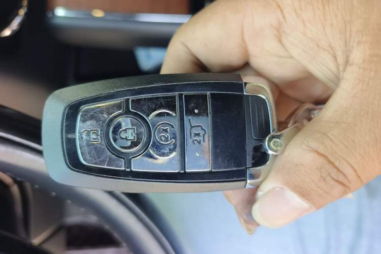 Used Lincoln Aviator 2021 3.0T V6 Four-Wheel Drive Zunya Edition Vehicle Key
