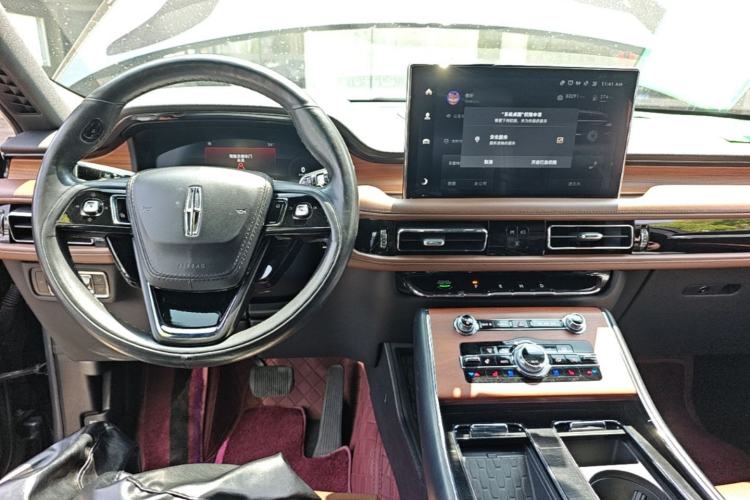 Used Lincoln Aviator 2022 3.0T V6 Four-Wheel Drive Luxury Edition Center Console