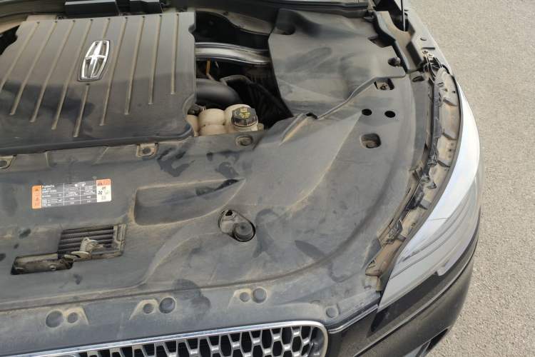 Used Lincoln Aviator 2022 3.0T V6 Four-Wheel Drive Luxury Edition Engine Bay Left