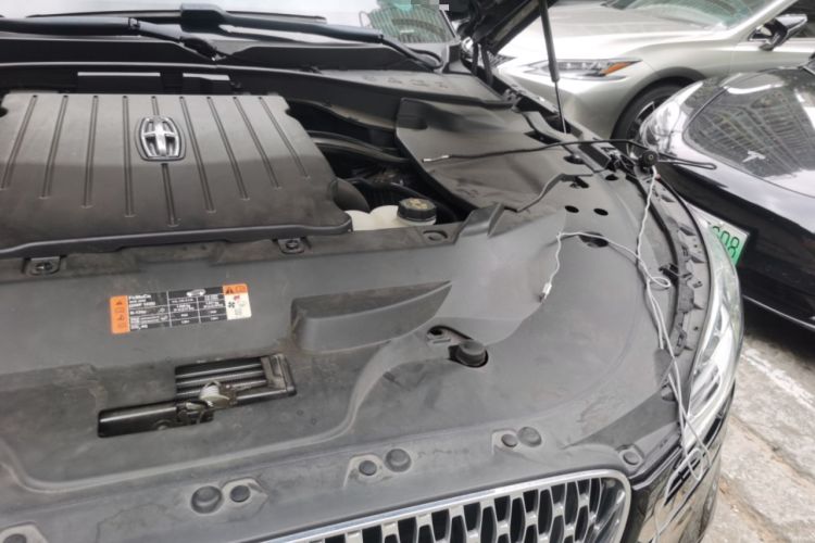 Used Lincoln Aviator 2022 3.0T V6 Four-Wheel Drive Executive Edition Engine Bay Left