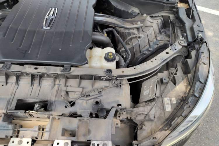 Used Lincoln Aviator 2022 3.0T V6 Four-Wheel Drive Luxury Edition Engine Bay Left
