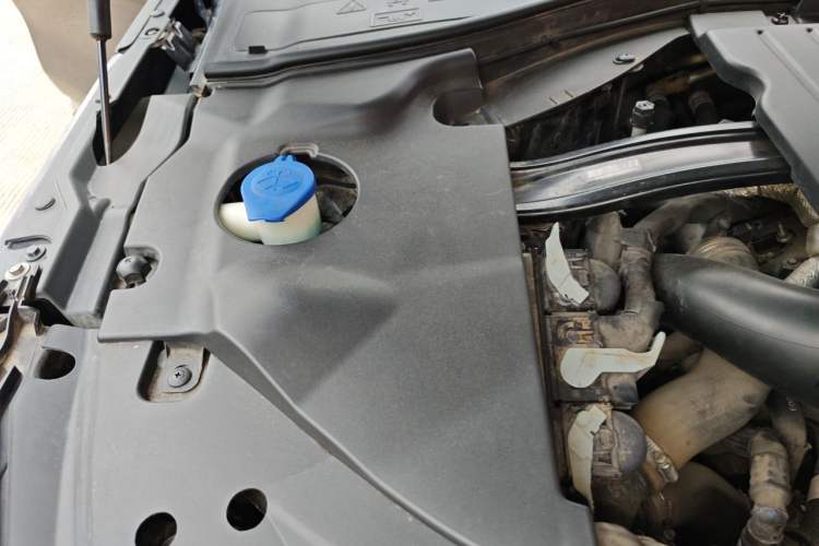 Used Lincoln Aviator 2022 3.0T V6 Four-Wheel Drive Executive Edition Engine Bay Right