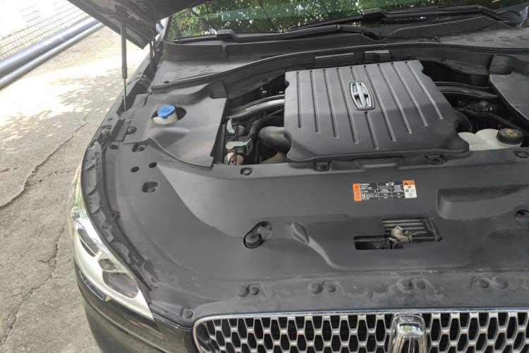 Used Lincoln Aviator 2022 3.0T V6 Four-Wheel Drive Executive Edition Engine Bay Right
