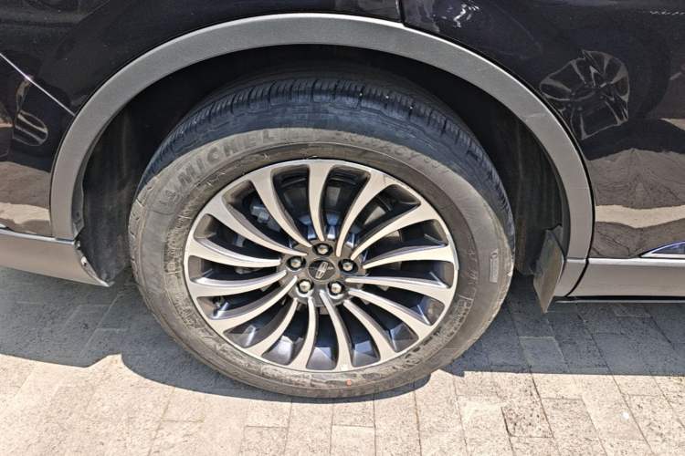 Used Lincoln Aviator 2022 3.0T V6 Four-Wheel Drive Luxury Edition Exterior 5