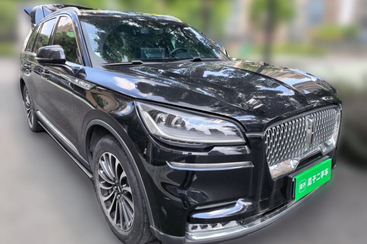 Used Lincoln Aviator 2022 3.0T V6 Four-Wheel Drive Luxury Edition Front Right 45 Deg