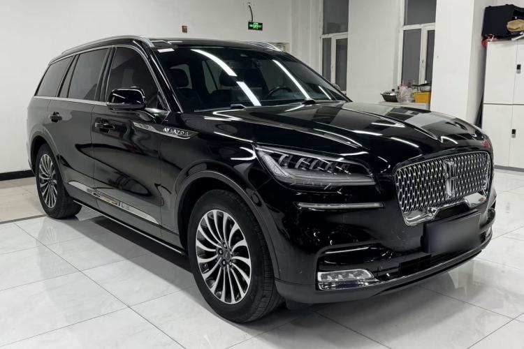 Used Lincoln Aviator 2022 3.0T V6 Four-Wheel Drive Luxury Edition Front Right 45 Deg