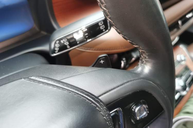 Used Lincoln Aviator 2022 3.0T V6 Four-Wheel Drive Executive Edition Gear Lever
