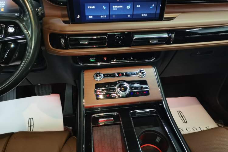 Used Lincoln Aviator 2022 3.0T V6 Four-Wheel Drive Luxury Edition Gear Lever