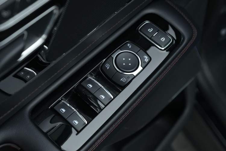 Used Lincoln Aviator 2022 3.0T V6 Four-Wheel Drive Luxury Edition Interior 9