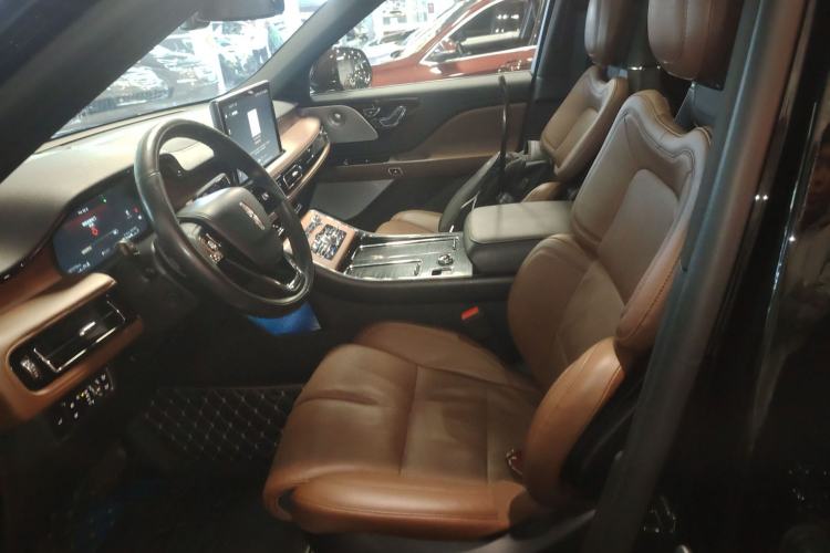 Used Lincoln Aviator 2022 3.0T V6 Four-Wheel Drive Executive Edition Left Front Seat